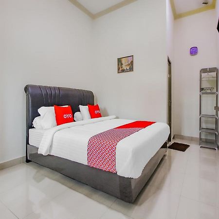 Oyo 90063 Silver Homestay Syariah Perabumulih المظهر الخارجي الصورة