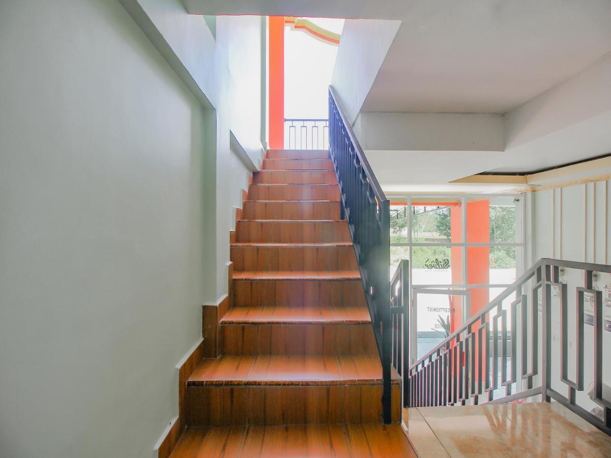 Oyo 90063 Silver Homestay Syariah Perabumulih المظهر الخارجي الصورة