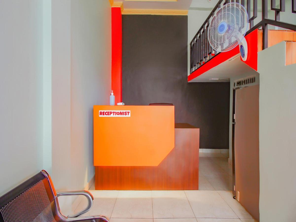 Oyo 90063 Silver Homestay Syariah Perabumulih المظهر الخارجي الصورة