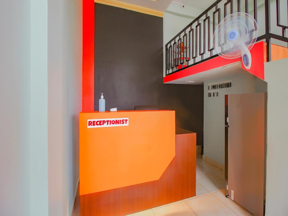 Oyo 90063 Silver Homestay Syariah Perabumulih المظهر الخارجي الصورة