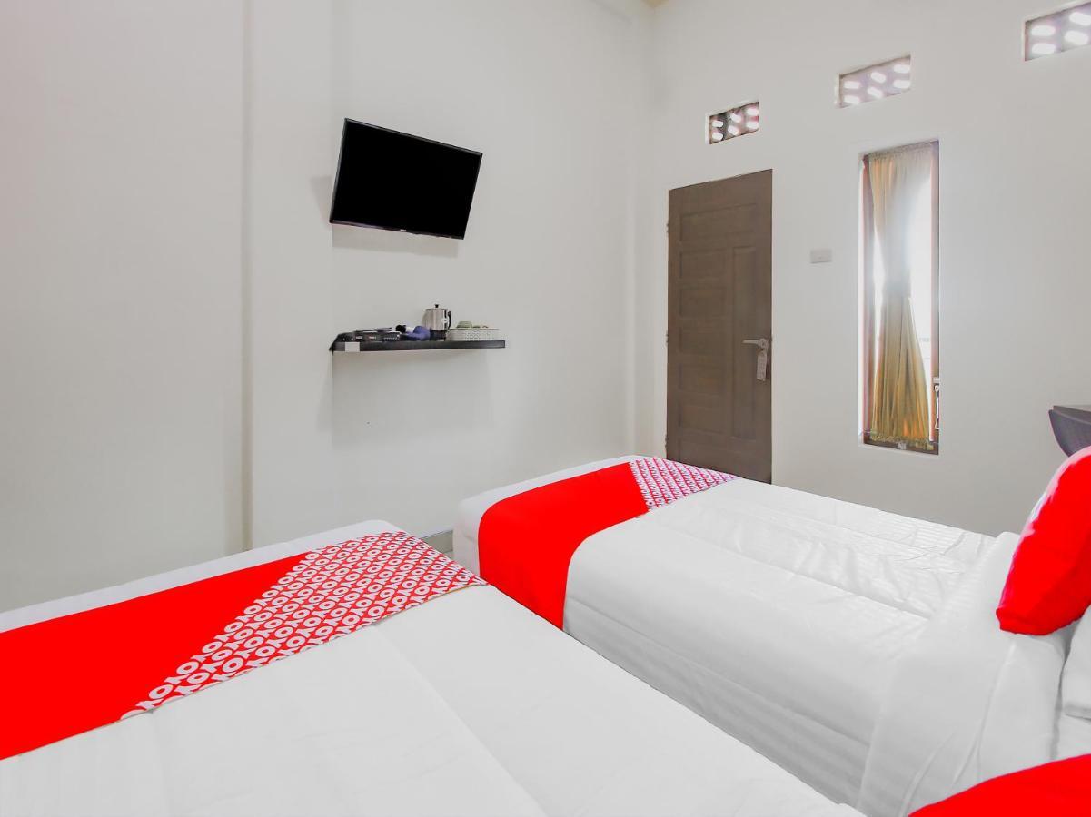 Oyo 90063 Silver Homestay Syariah Perabumulih المظهر الخارجي الصورة