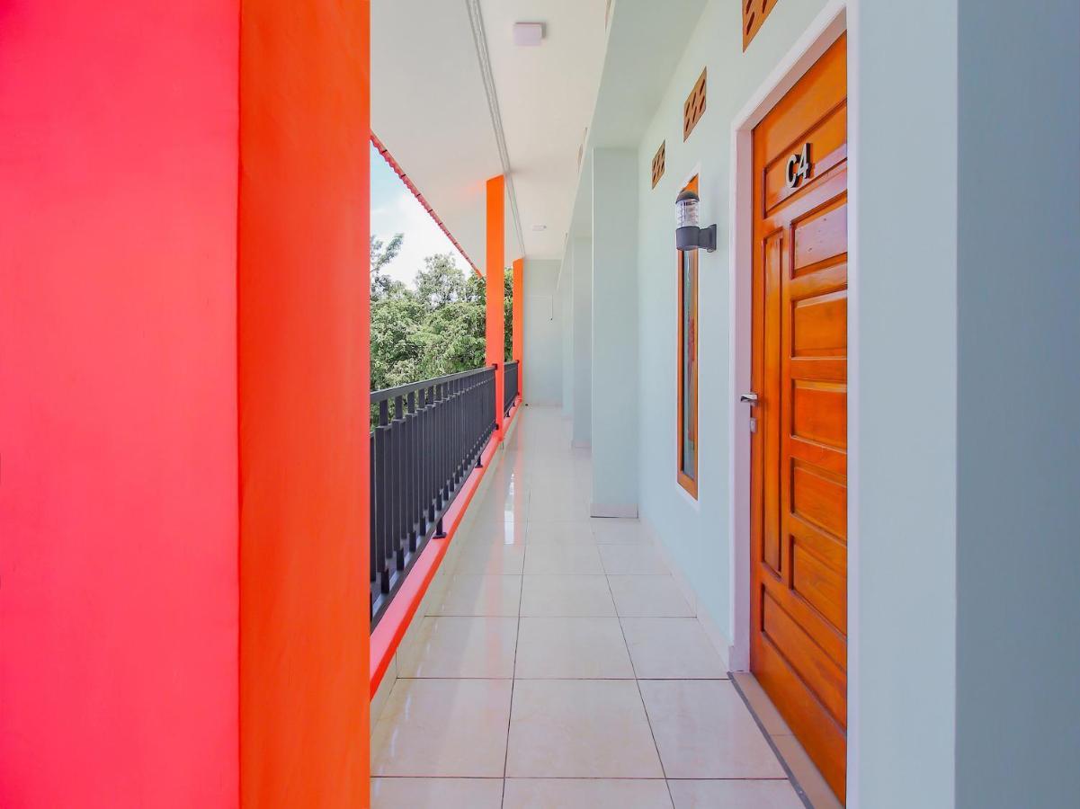 Oyo 90063 Silver Homestay Syariah Perabumulih المظهر الخارجي الصورة